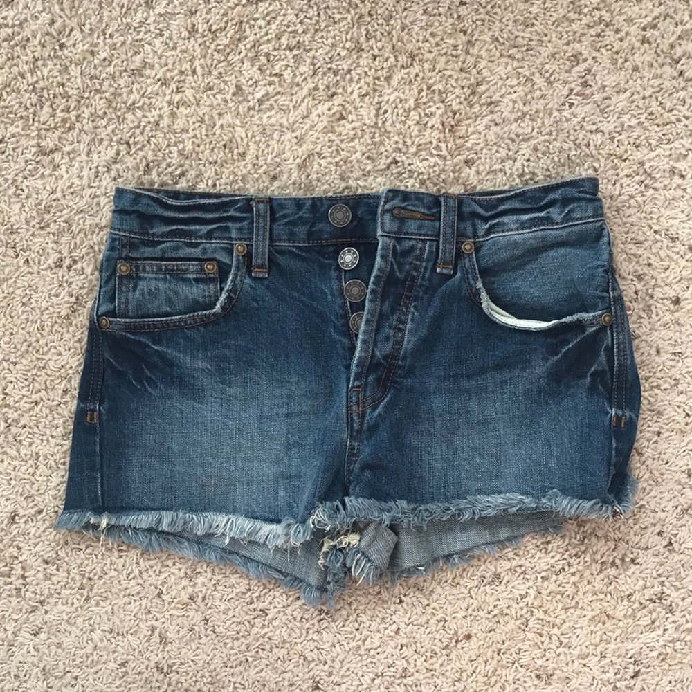 Free people size W25 Jean shorts